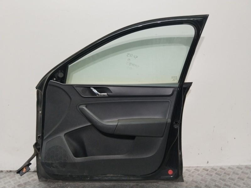 Recambio de puerta delantera derecha para skoda rapid (nh3, nk3, nk6) 1.6 tdi referencia OEM IAM 60U831056  