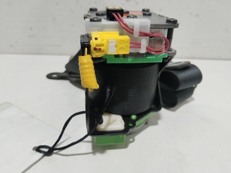 Recambio de cinturon seguridad delantero derecho para toyota auris (_e15_) 1.6 (zre151_) referencia OEM IAM 7322002120  30581829