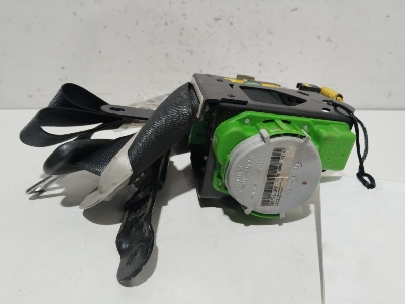 Recambio de cinturon seguridad delantero derecho para toyota auris (_e15_) 1.6 (zre151_) referencia OEM IAM 7322002120  30581829