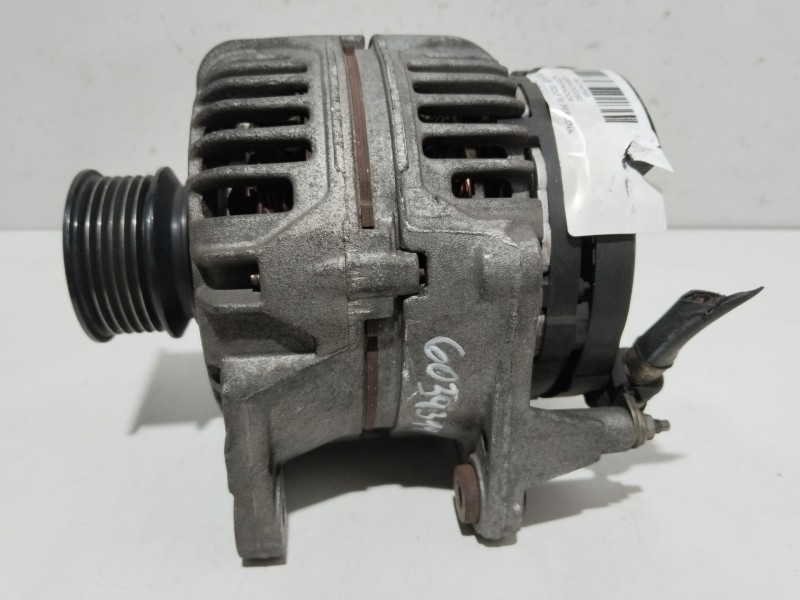 Recambio de alternador para volkswagen golf iv berlina (1j1) básico referencia OEM IAM 028903028D  