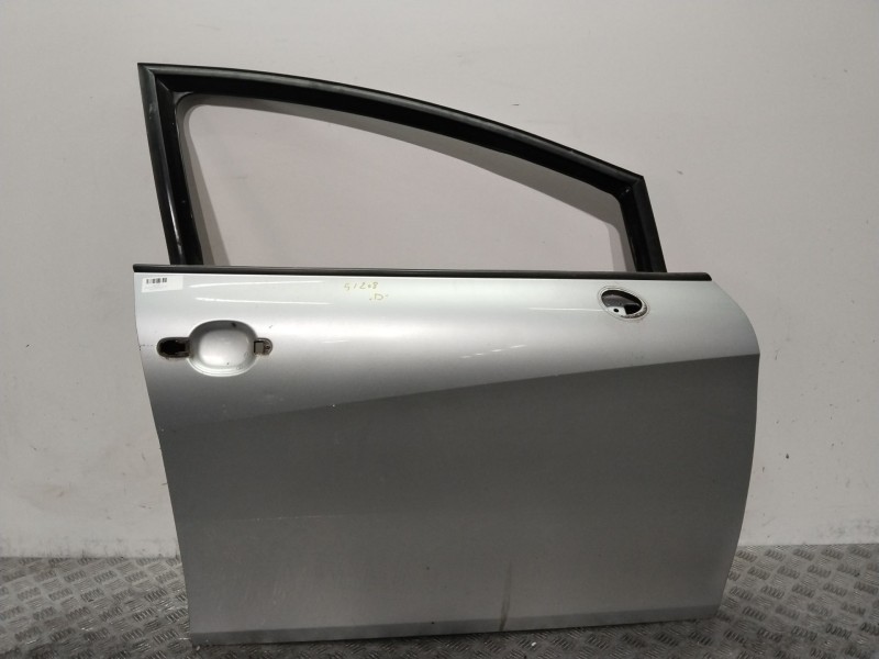 Recambio de puerta delantera derecha para seat leon (1p1) 2.0 tdi 16v referencia OEM IAM 1P0831056A  
