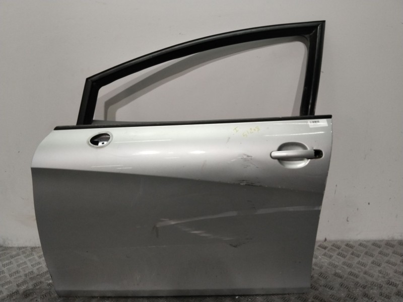 Recambio de puerta delantera izquierda para seat leon (1p1) 2.0 tdi 16v referencia OEM IAM 1P0831055A  