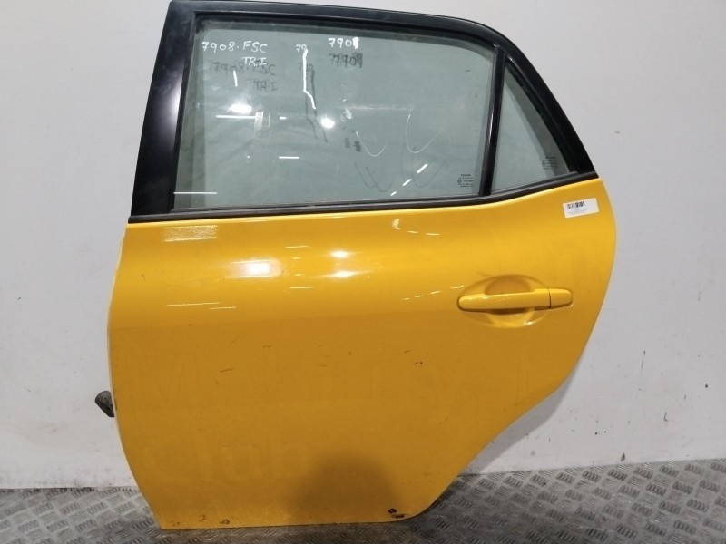 Recambio de puerta trasera izquierda para toyota auris (_e15_) 2.0 d-4d (ade150_) referencia OEM IAM 6700402260  