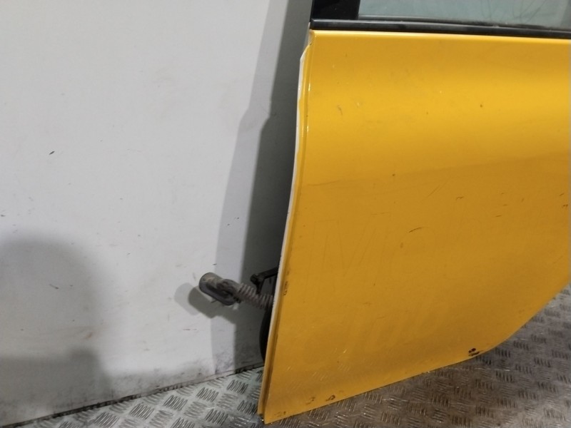 Recambio de puerta trasera izquierda para toyota auris (_e15_) 2.0 d-4d (ade150_) referencia OEM IAM 6700402260  