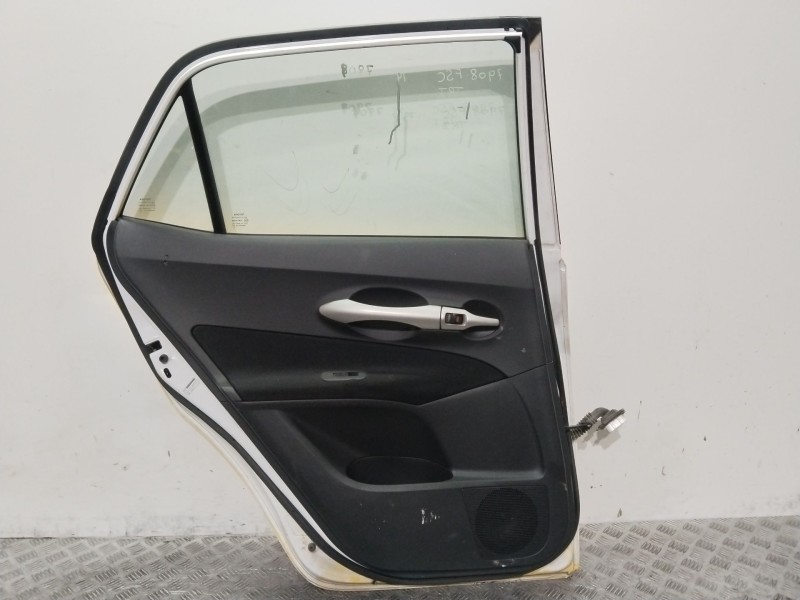 Recambio de puerta trasera izquierda para toyota auris (_e15_) 2.0 d-4d (ade150_) referencia OEM IAM 6700402260  