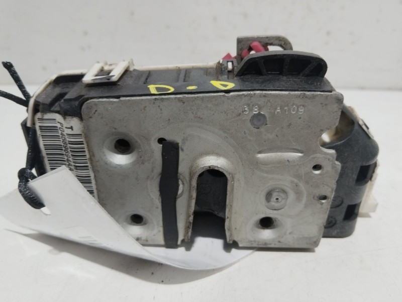 Recambio de cerradura puerta delantera derecha para dodge journey 2.0 crd referencia OEM IAM P04589694AA   Recambio de cerradura puerta delantera derecha para dodge journey 2.0 crd referencia OEM IAM P04589694AA