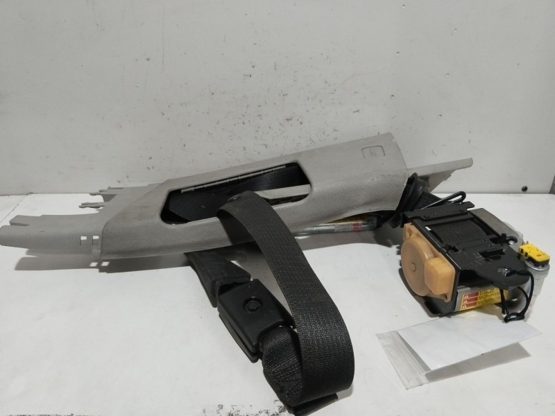 Recambio de cinturon seguridad delantero izquierdo para opel insignia a (g09) 1.8 (68) referencia OEM IAM 13303849  