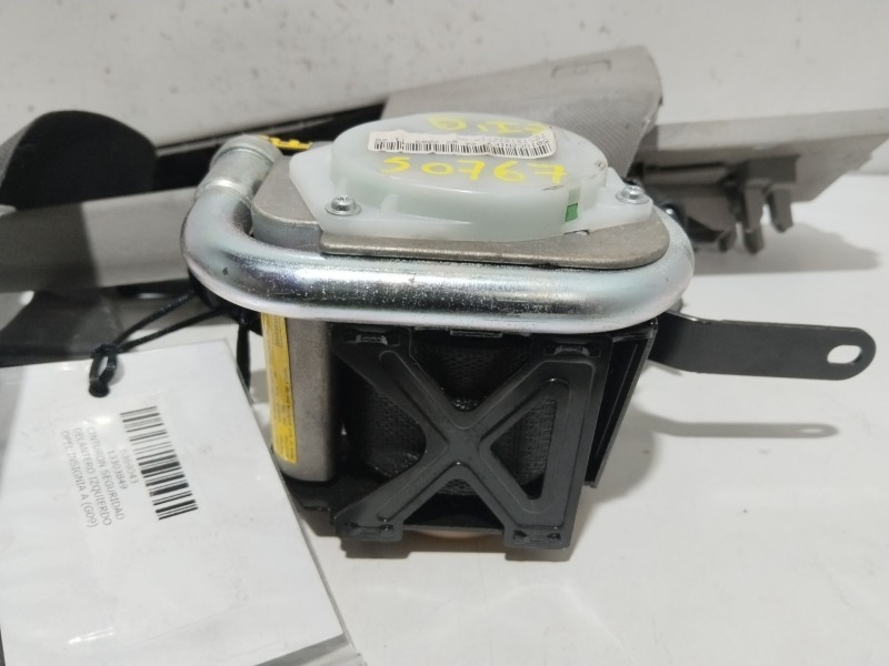 Recambio de cinturon seguridad delantero izquierdo para opel insignia a (g09) 1.8 (68) referencia OEM IAM 13303849  