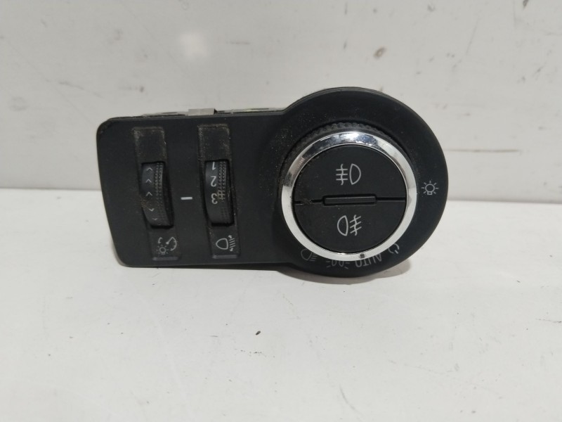 Recambio de mando luces para opel insignia a (g09) 1.8 (68) referencia OEM IAM 13268702  