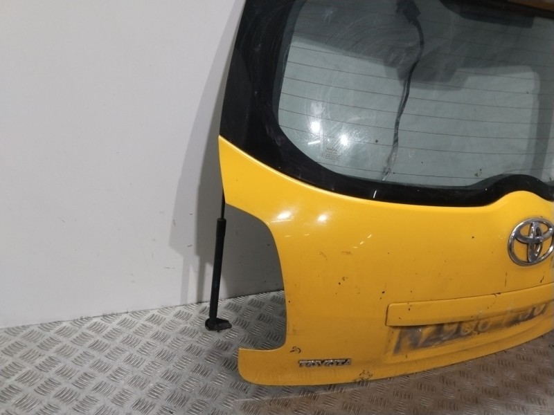 Recambio de porton trasero para toyota auris (_e15_) 2.0 d-4d (ade150_) referencia OEM IAM 6700502110  