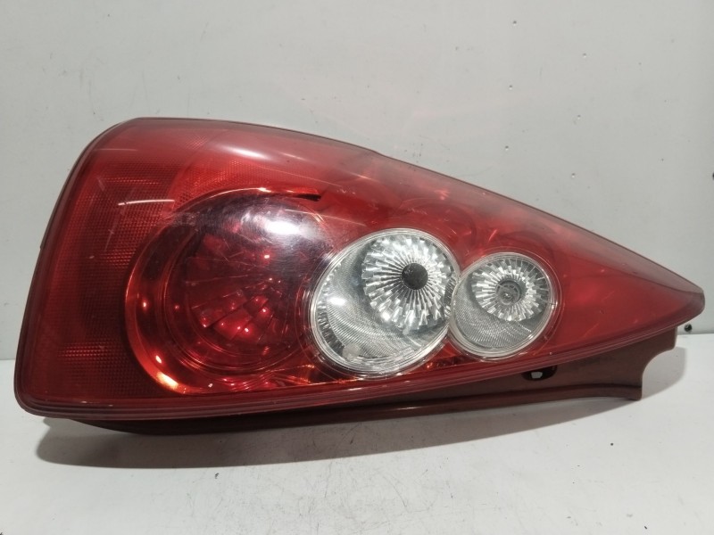 Recambio de piloto trasero izquierdo para mazda 5 (cr) 2.0 cd (cr19) referencia OEM IAM P4830L  