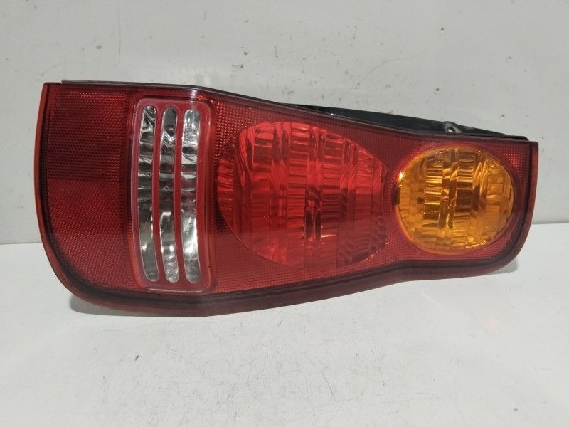 Recambio de piloto trasero derecho para hyundai matrix (fc) 1.8 referencia OEM IAM 92402170  