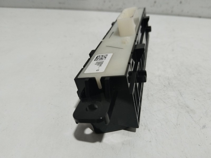 Recambio de warning para dacia sandero ii 1.0 tce 90 gpf referencia OEM IAM 283E85816R E3258451D 