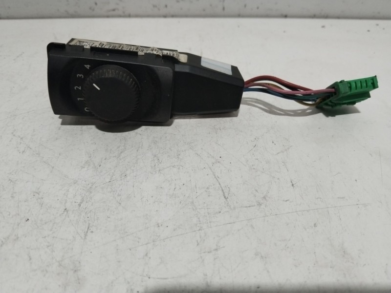 Recambio de mando climatizador para peugeot 5008 (0u_, 0e_) 1.6 hdi referencia OEM IAM 96846886XT  