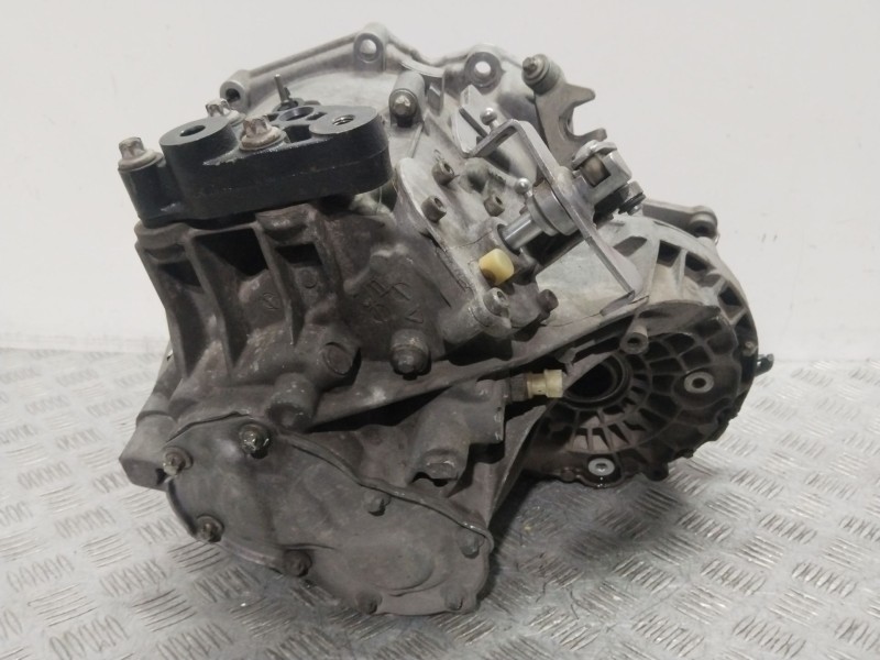 Recambio de caja cambios para opel combo furgoneta/monovolumen 1.7 cdti 16v referencia OEM IAM 24461926  
