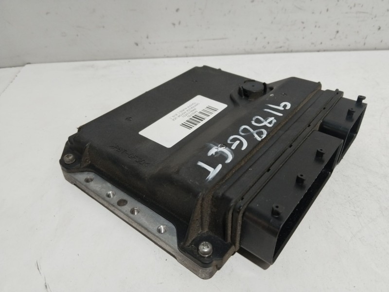 Recambio de centralita motor uce para toyota auris (_e15_) 1.6 (zre151_) referencia OEM IAM 8966102E51  