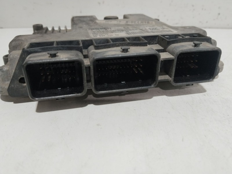 Recambio de centralita motor uce para peugeot 206 van 1.4 hdi referencia OEM IAM 0281012528  