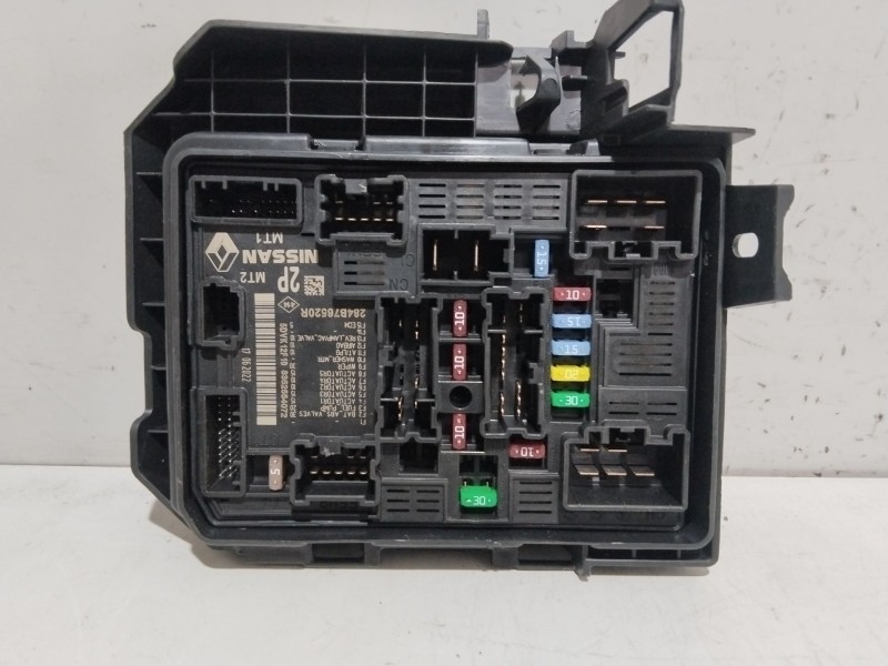 Recambio de caja reles / fusibles para dacia sandero ii 1.0 tce 90 gpf referencia OEM IAM 284B76520R  