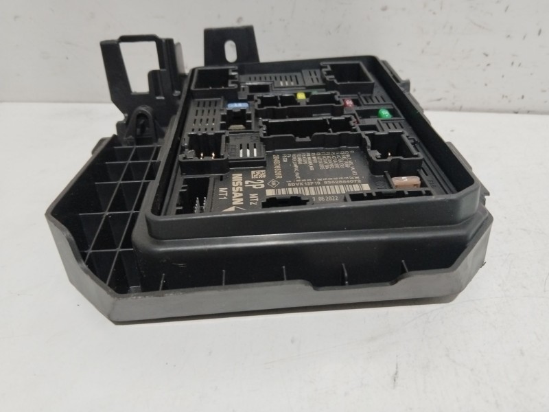 Recambio de caja reles / fusibles para dacia sandero ii 1.0 tce 90 gpf referencia OEM IAM 284B76520R  