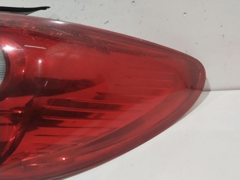 Recambio de piloto trasero derecho para peugeot 206 hatchback (2a/c) 1.4 hdi referencia OEM IAM 9685618180  