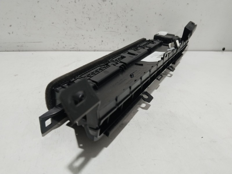 Recambio de rejilla aireador izquierdo para tesla model y (5yjy) ev referencia OEM IAM 180743800A  