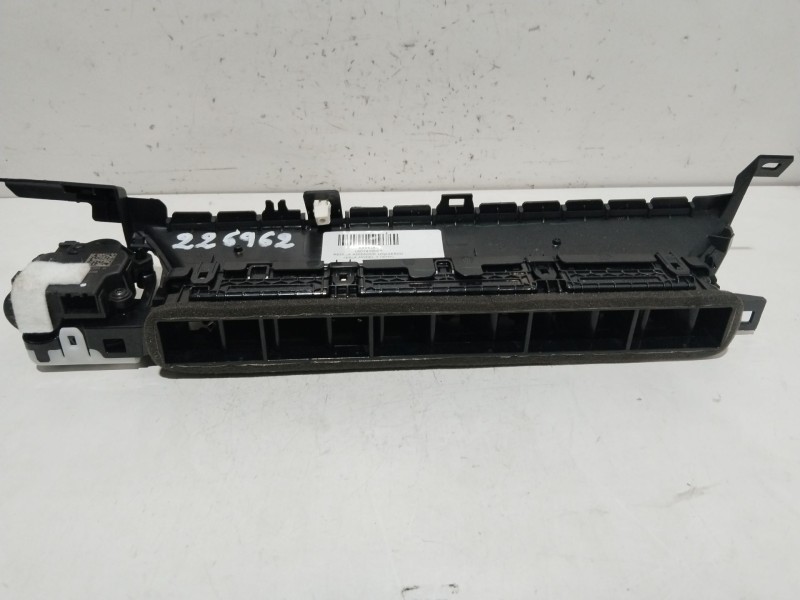 Recambio de rejilla aireador izquierdo para tesla model y (5yjy) ev referencia OEM IAM 180743800A  