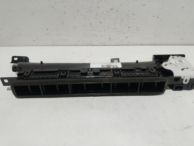 Recambio de rejilla aireador derecho para tesla model y (5yjy) ev referencia OEM IAM 180743700A  