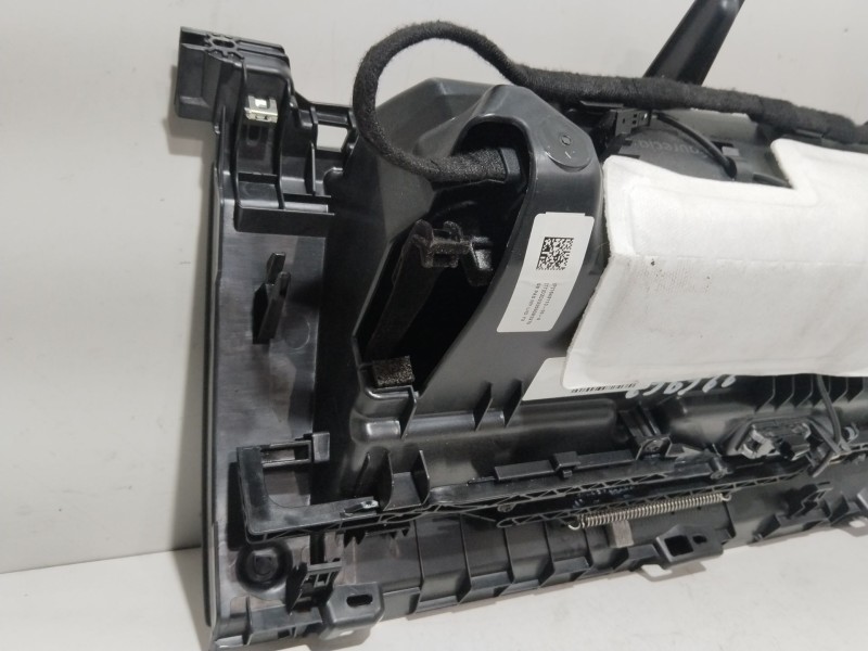 Recambio de guantera para tesla model y (5yjy) ev referencia OEM IAM 164311800A  