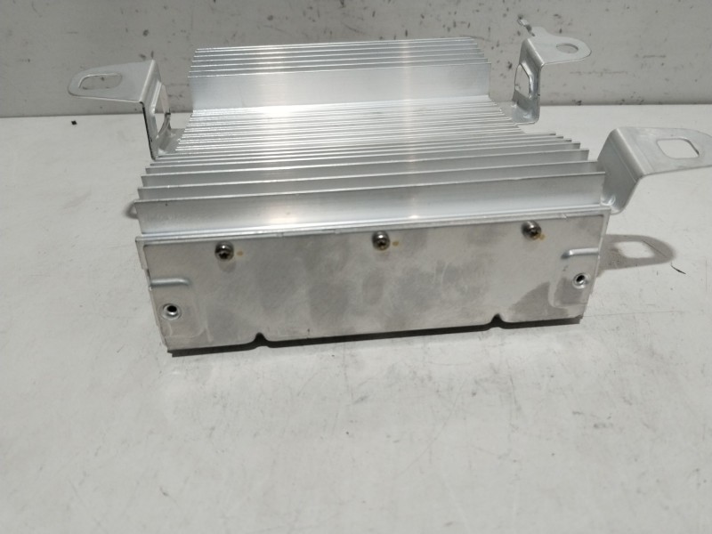 Recambio de modulo electronico para tesla model y (5yjy) ev referencia OEM IAM 150715201B  