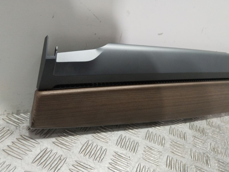 Recambio de moldura para tesla model y (5yjy) ev referencia OEM IAM 165536000A  