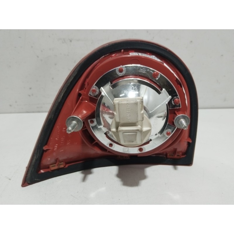 Recambio de piloto porton trasero derecho para volkswagen golf v berlina (1k1) conceptline (e) referencia OEM IAM 1K6945094G  