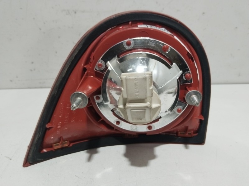 Recambio de piloto porton trasero derecho para volkswagen golf v berlina (1k1) conceptline (e) referencia OEM IAM 1K6945094G  