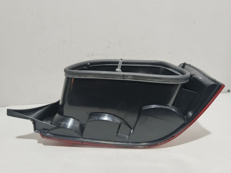 Recambio de piloto trasero izquierdo para citroën saxo 1.1 sx referencia OEM IAM 1610727580  NUEVO