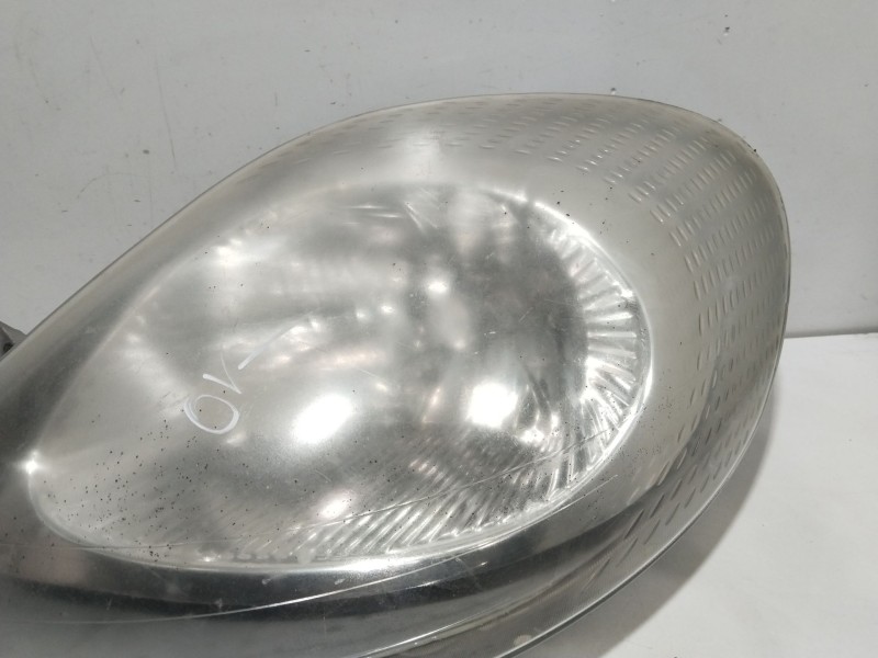 Recambio de faro izquierdo para nissan primastar autobús (x83) dci 100 referencia OEM IAM 2606000QAE  084421133L