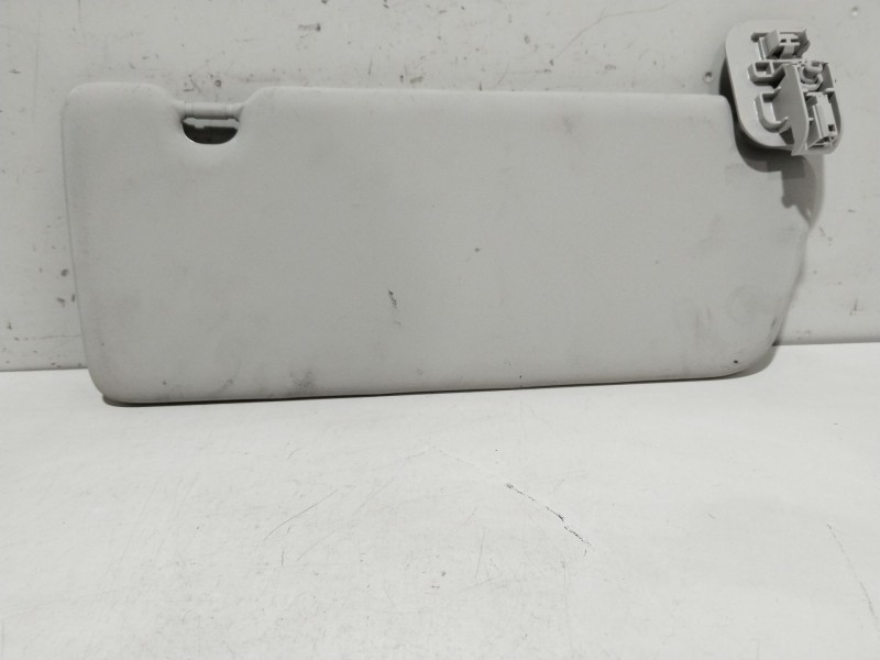 Recambio de parasol izquierdo para dacia sandero ii 1.0 tce 90 gpf referencia OEM IAM 964011680R  