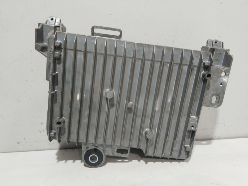 Recambio de unidad de control para tesla model y (5yjy) ev referencia OEM IAM 149731900E  