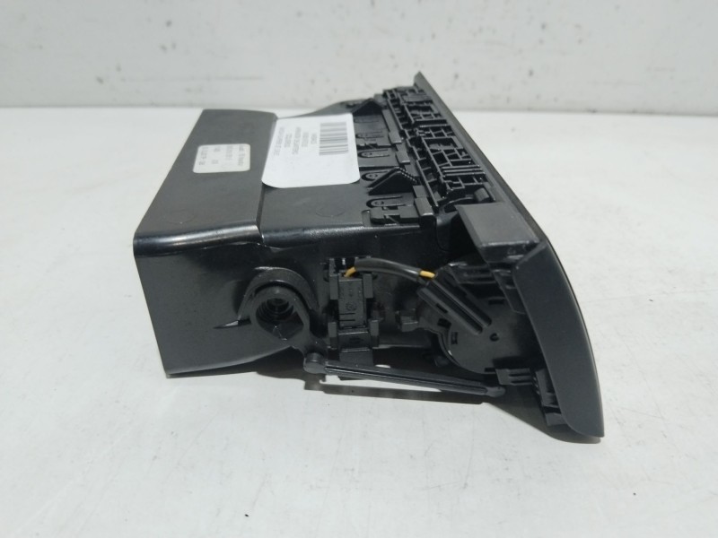 Recambio de aireador delantero izquierdo para skoda superb iii (3v3) 2.0 tdi referencia OEM IAM 3V0819701E  