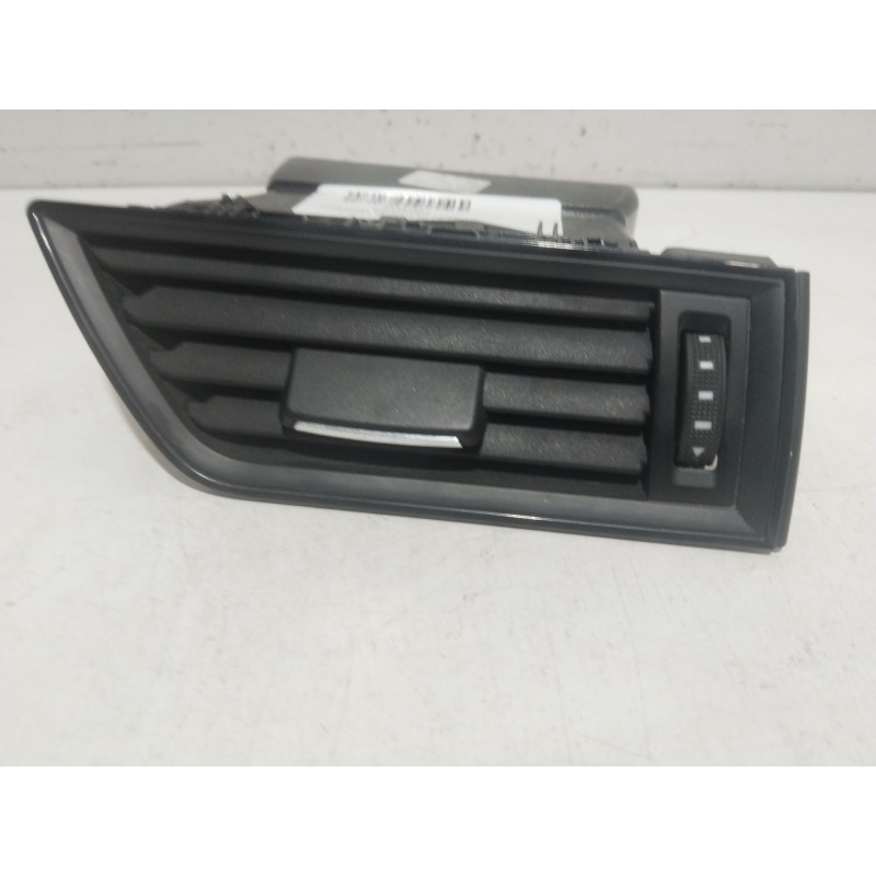 Recambio de aireador delantero derecho para skoda superb iii (3v3) 2.0 tdi referencia OEM IAM 3V0819702E  