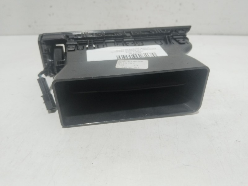 Recambio de aireador delantero derecho para skoda superb iii (3v3) 2.0 tdi referencia OEM IAM 3V0819702E  