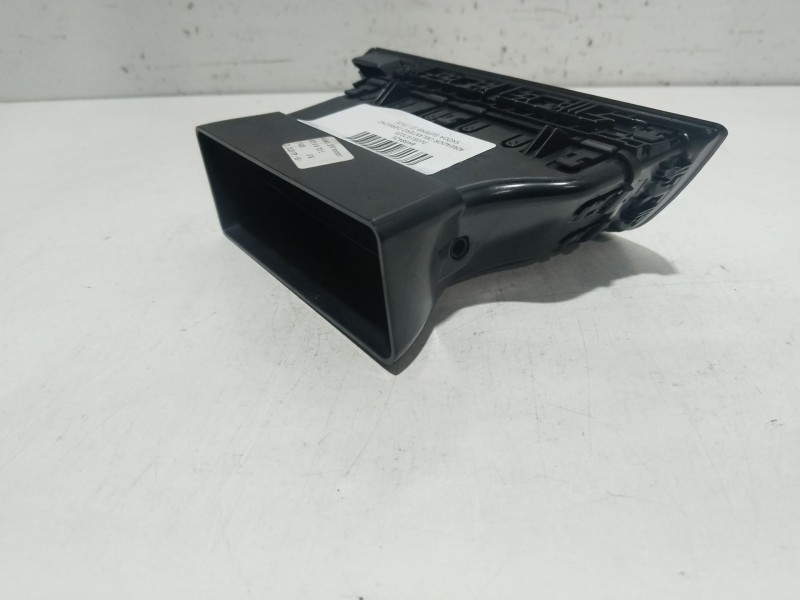 Recambio de aireador delantero derecho para skoda superb iii (3v3) 2.0 tdi referencia OEM IAM 3V0819702E  