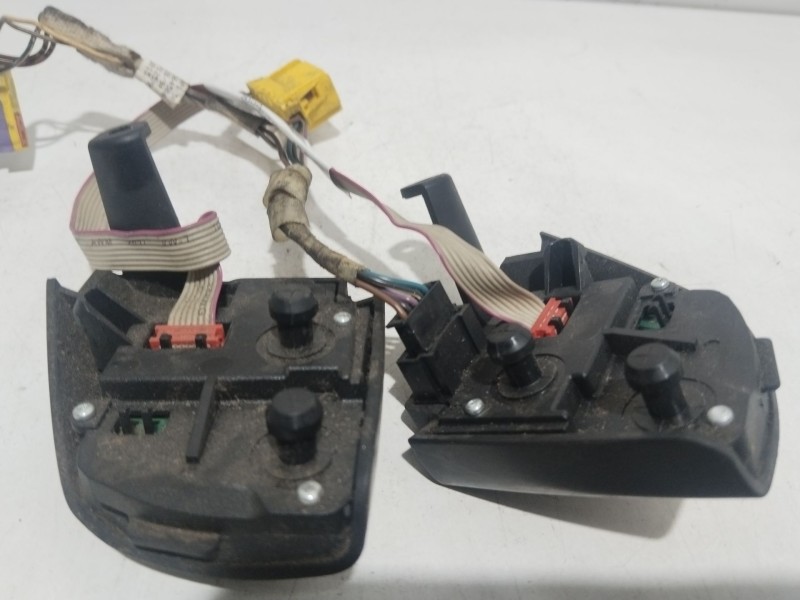 Recambio de mandos volante para seat toledo (kg3) style referencia OEM IAM 6JA959537   Recambio de mandos volante para seat toledo (kg3) style referencia OEM IAM 6JA959537