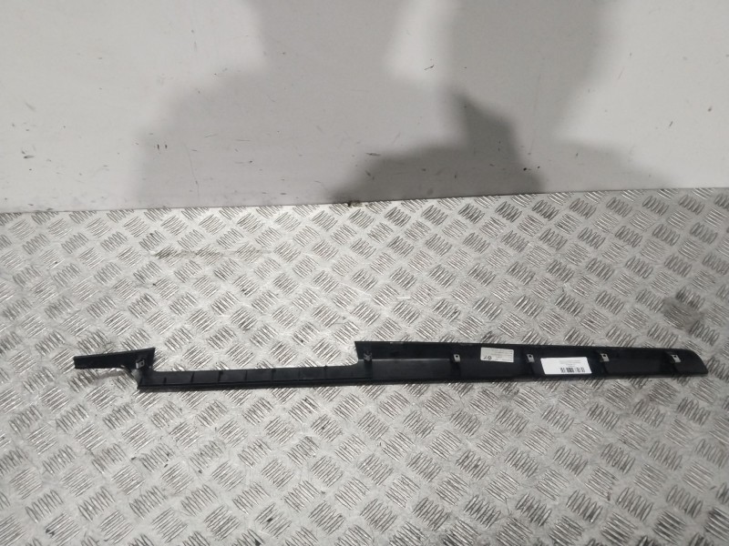 Recambio de moldura para skoda superb iii (3v3) 2.0 tdi referencia OEM IAM 3V1858418E  