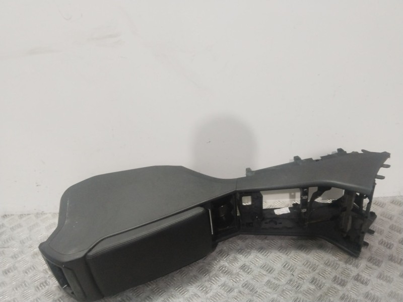 Recambio de consola central para skoda superb iii (3v3) 2.0 tdi referencia OEM IAM 3V1863242B9B9  