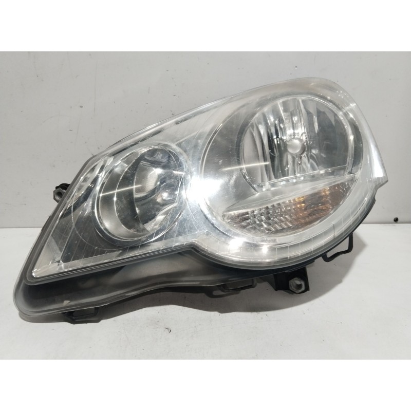 Recambio de faro izquierdo para volkswagen polo iv (9n_, 9a_) 1.4 tdi referencia OEM IAM 44111A8L  6Q0998225A