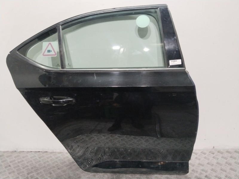 Recambio de puerta trasera derecha para skoda superb iii (3v3) 2.0 tdi referencia OEM IAM 3V5833052A  