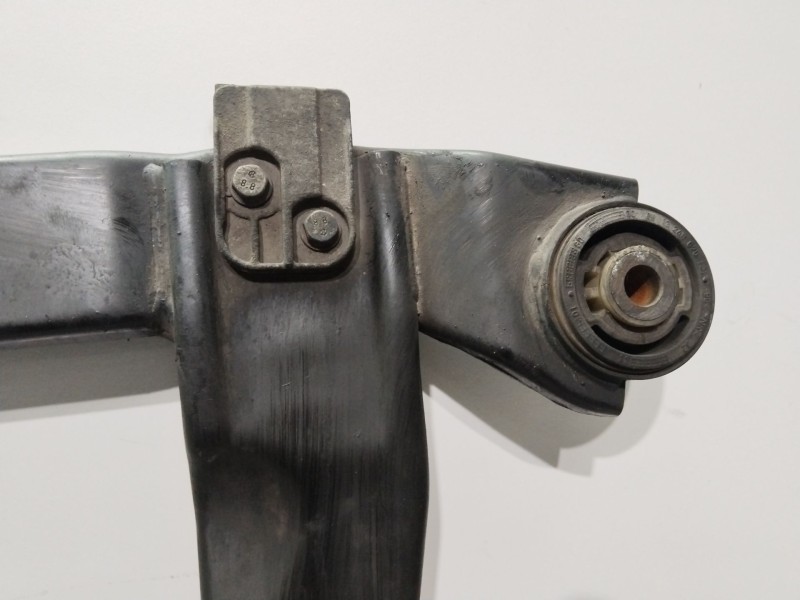 Recambio de puente delantero para opel astra h sedán (a04) 1.7 cdti (l69) referencia OEM IAM 13470622  