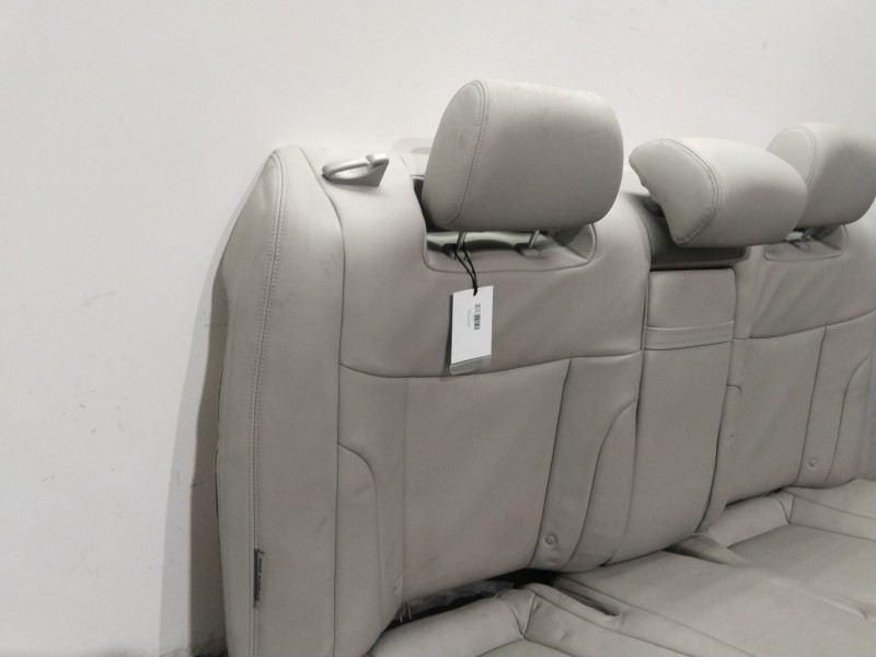 Recambio de asientos traseros para kia opirus (gh) 3.5 referencia OEM IAM   