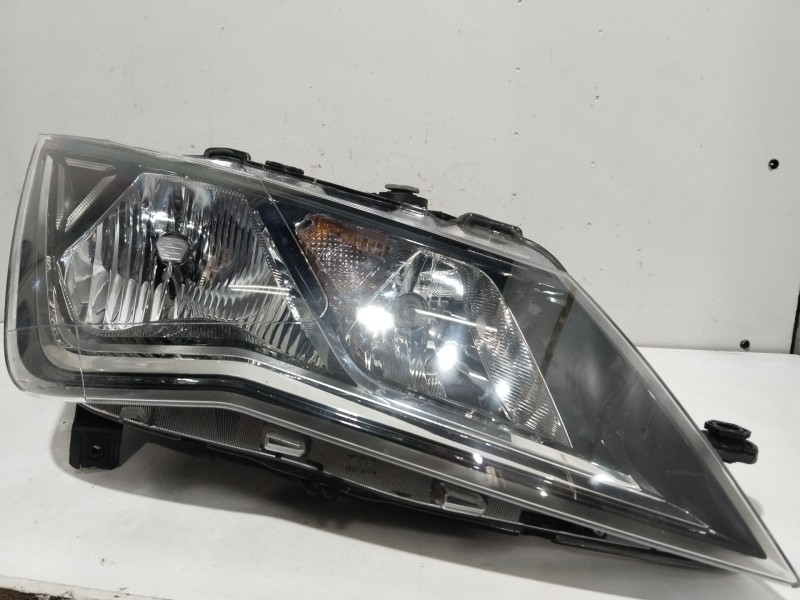Recambio de faro derecho para seat leon (5f1) 1.4 tgi referencia OEM IAM 5F1941016B  90125394