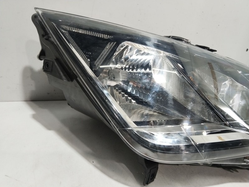 Recambio de faro derecho para seat leon (5f1) 1.4 tgi referencia OEM IAM 5F1941016B  90125394