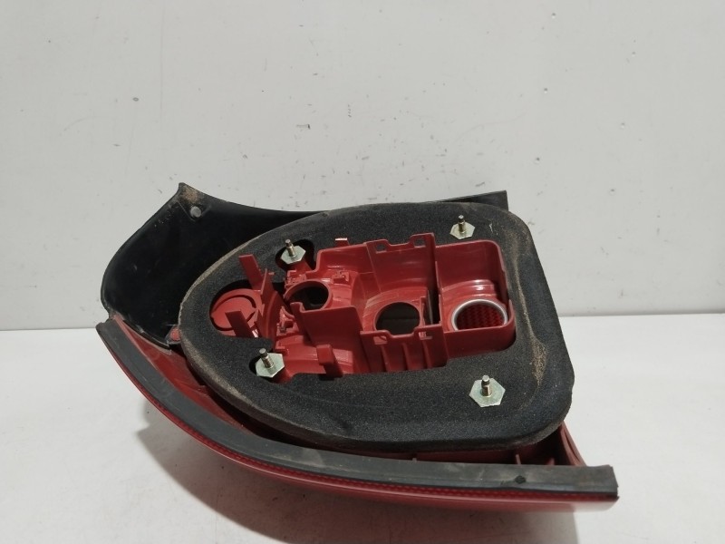 Recambio de piloto trasero derecho para audi a3 (8l1) 1.6 referencia OEM IAM 8L0945096B  